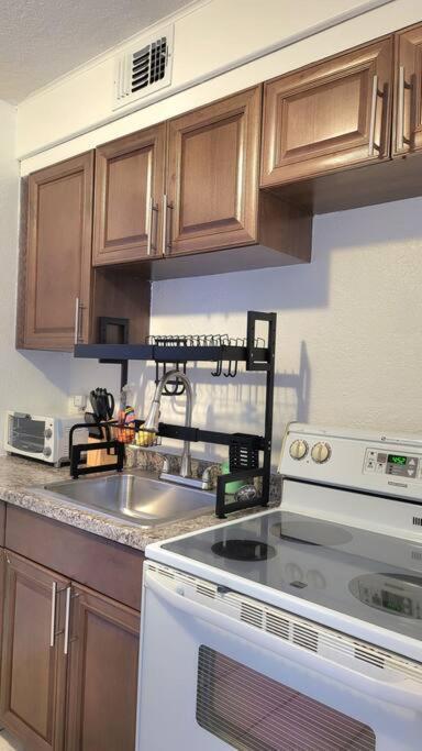 Entire Home By Siesta Key/Closed To Downtown ساراسوتا المظهر الخارجي الصورة