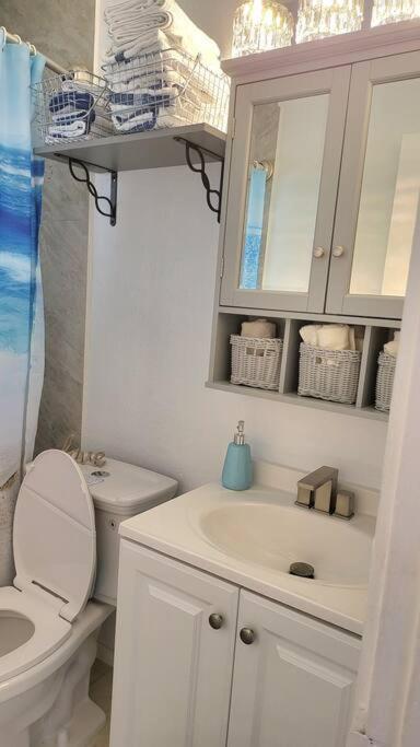 Entire Home By Siesta Key/Closed To Downtown ساراسوتا المظهر الخارجي الصورة